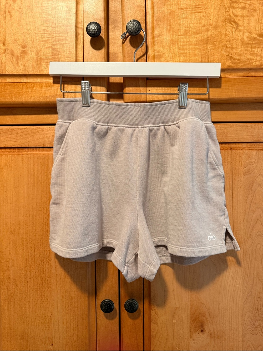ALO Yoga Light Beige Athletic Lounge Shorts